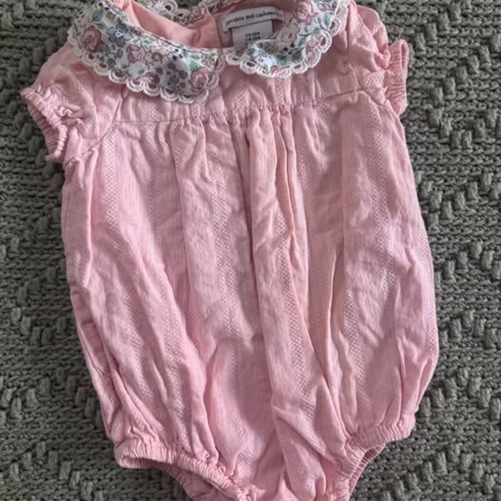 Cupcakes and Cashmere Girls 18 Months Pink‎ Romper Floral Lace Collar